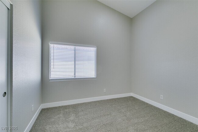 Building Photo - 608 W Bright Lights Ave