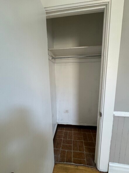 Building Photo - 3353 S Emerald Ave