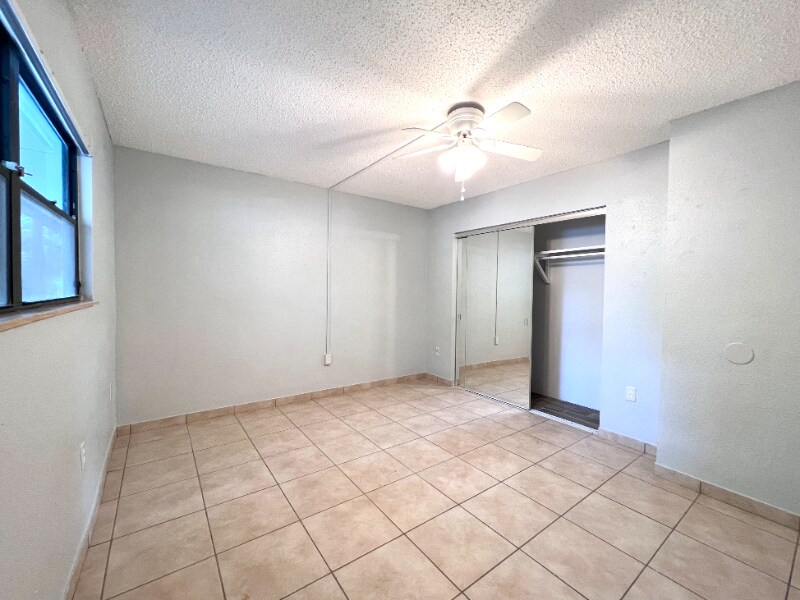 Building Photo - 2811 SW Archer Rd