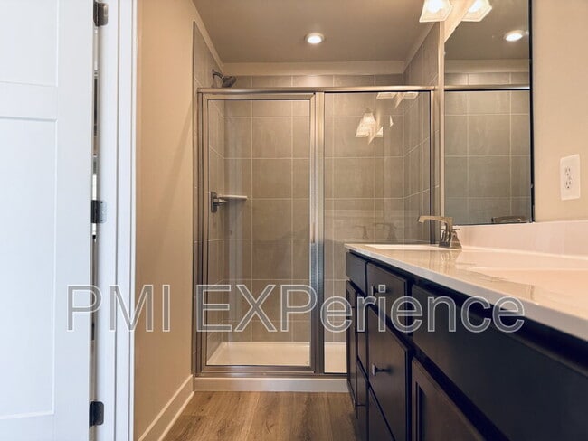 Building Photo - 5424 Greenpoint Ln