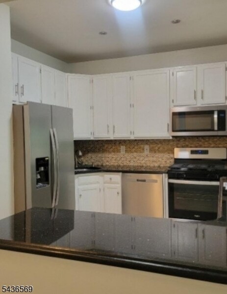 Building Photo - 1076 Oakcroft Ln