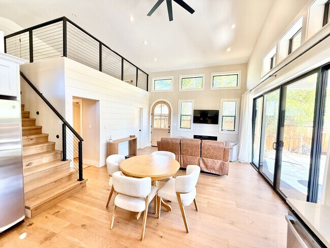 Building Photo - Beautiful Furnished New Construction Calis...