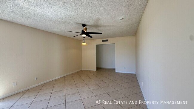 Building Photo - 4440 W Yucca St