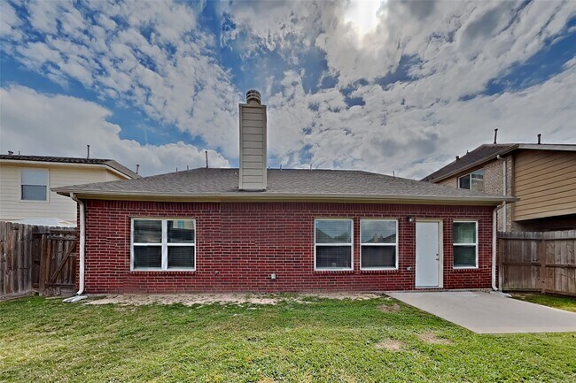 Building Photo - 16415 Lapis River Dr