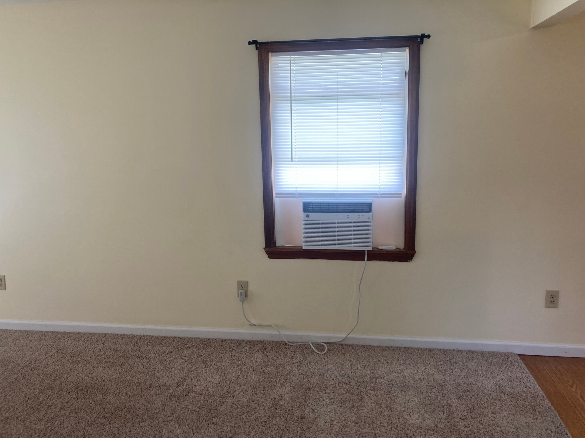 Window Air Conditioner - 3121 Shellers Bend Rd