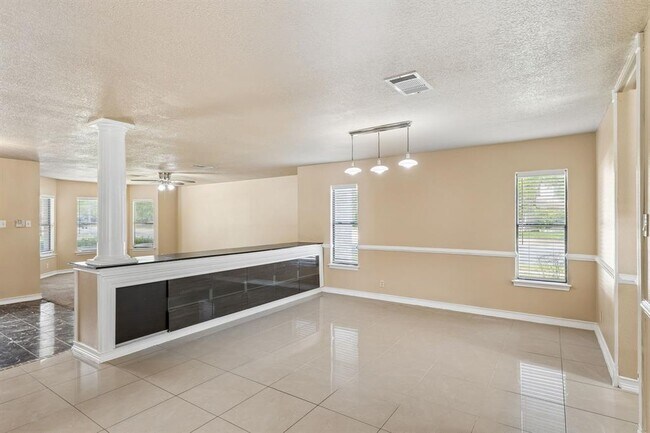 Building Photo - 1300 Chalk Ln