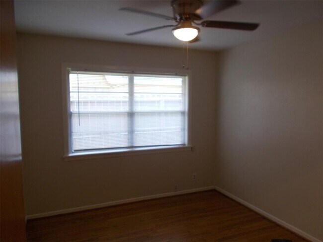 Building Photo - 1409 Conrad Sauer Dr