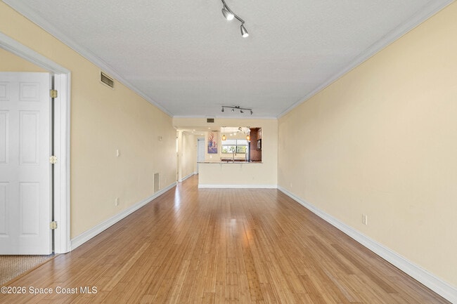 Building Photo - 3901 Dixie Hwy NE