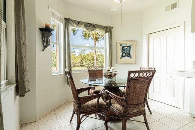 Building Photo - Fully Furnished Seasonal Condo Rental At G...