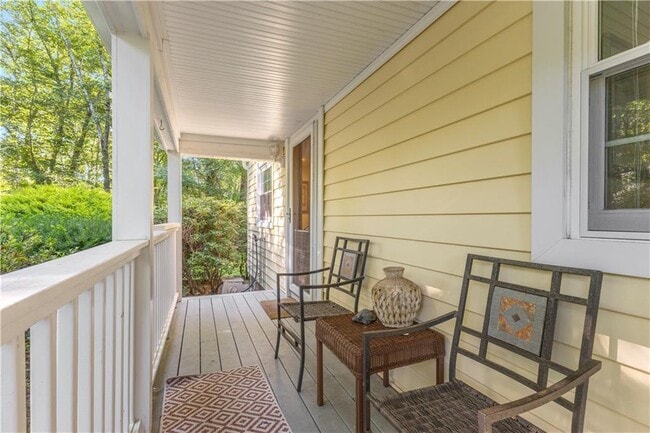 Building Photo - 27 Gounod Rd