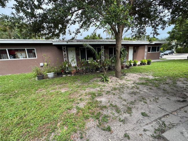 Building Photo - 913 SW 15th Terrace