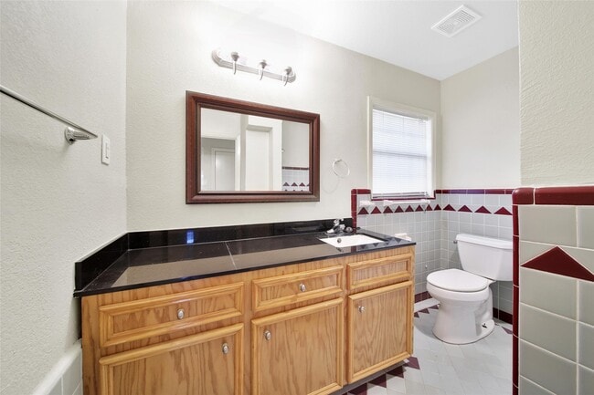 Building Photo - 3315 S Braeswood Blvd