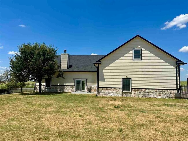 Building Photo - 6937 NE Watts Rd