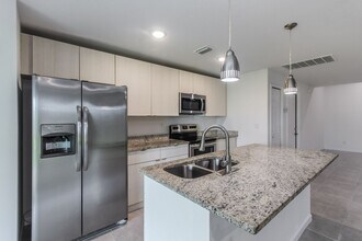 Building Photo - Beautiful 4bd/2ba Home in Palm Bay!!