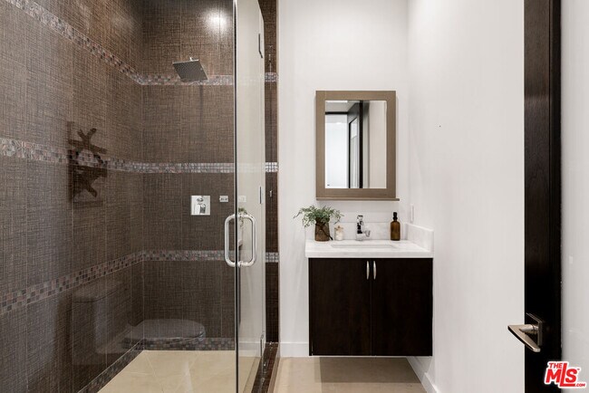 Building Photo - 3116 Elvido Dr