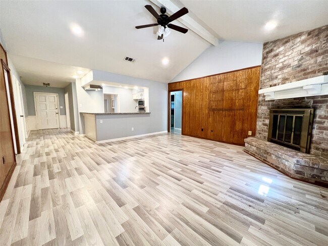 Primary Photo - 422 Gamewood Dr