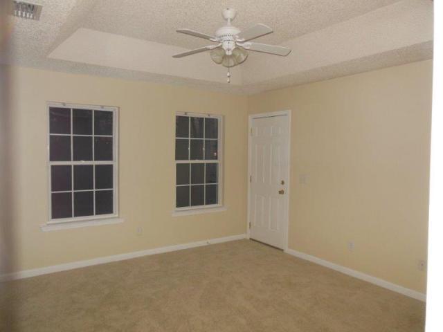 Building Photo - House for Rent