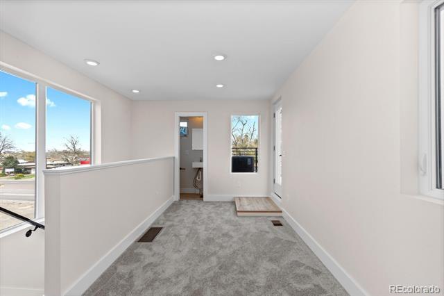 Building Photo - 2233 Kipling St