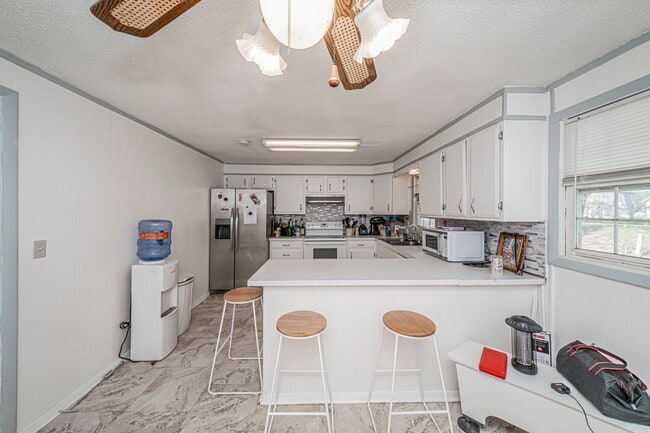 Building Photo - Please View the 3D Virtual Walk Through Before Scheduling A Showing