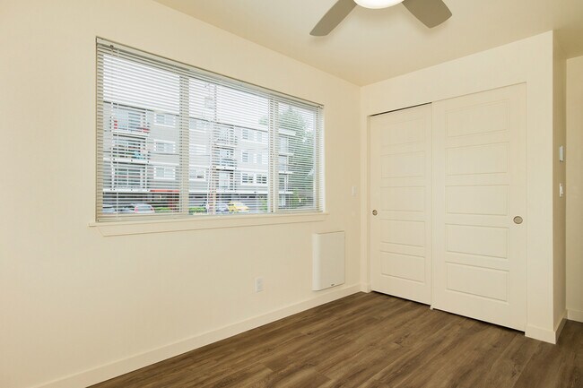 Building Photo - 2237 NW 59th-3
