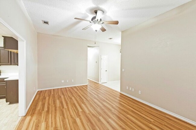 Building Photo - 10716 Trestles Rd