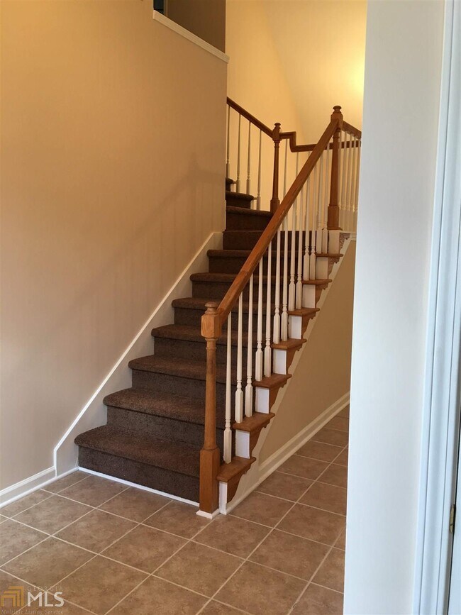 Building Photo - 111 Clarin Way