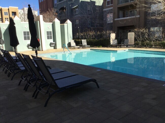 Building Photo - 38 E Serene Ave