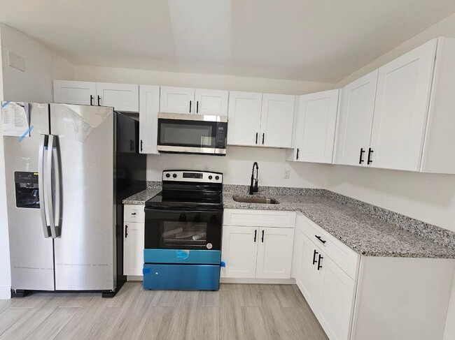 Primary Photo - 1605 N 17th St
