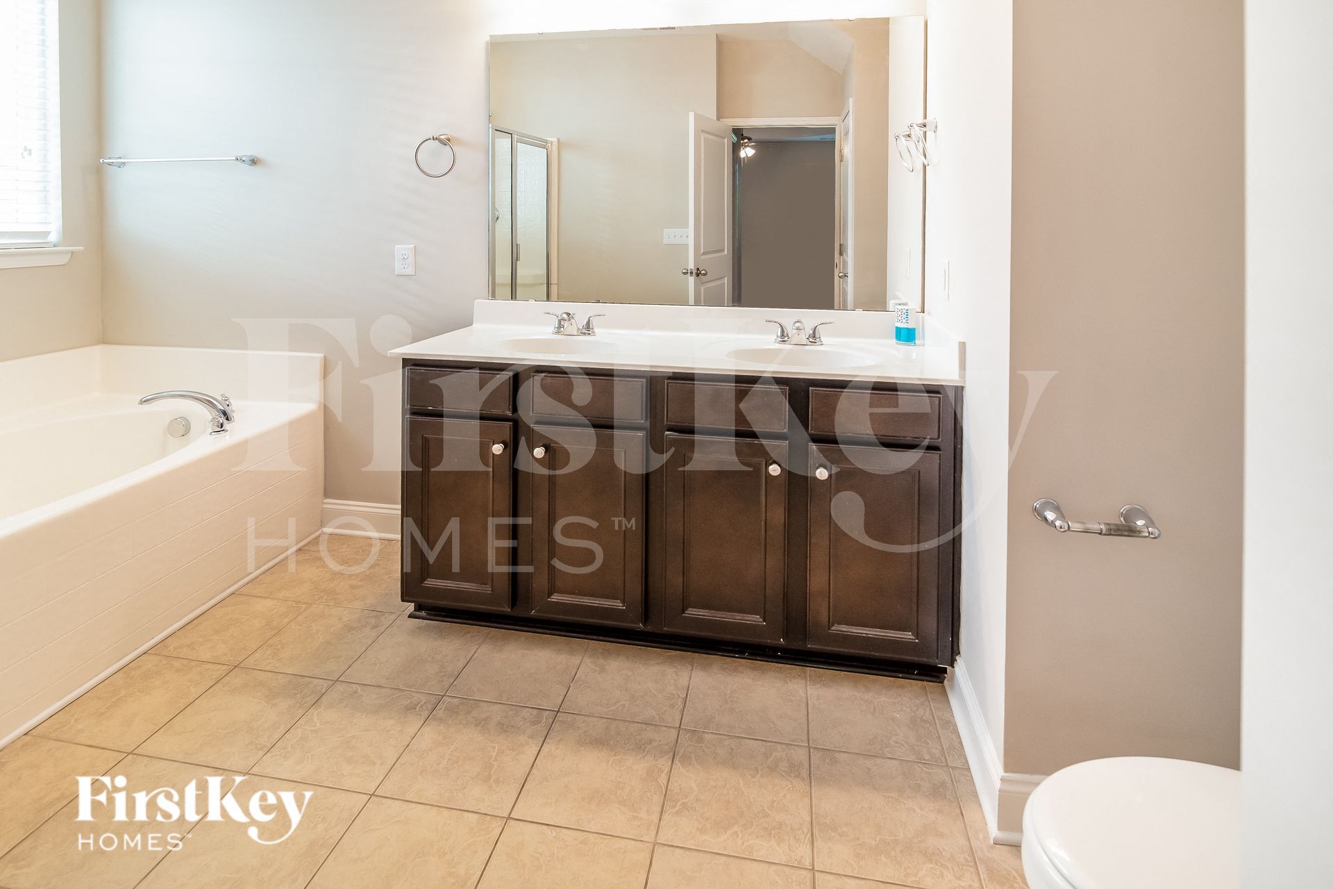 Building Photo - 107 Springbank Ct