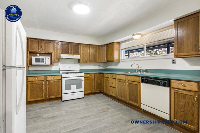 Building Photo - 72071 Rose Ave