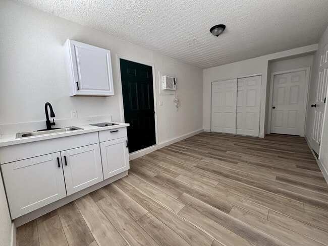 Building Photo - Remodeled 3-Bed Home with Private Studio, Driveway & Spacious Backyard!