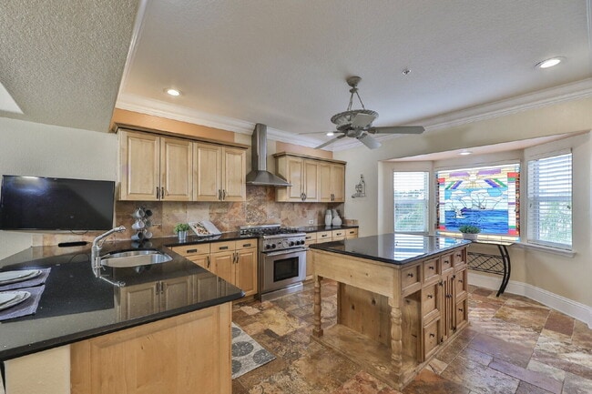 Building Photo - 1593 Pinellas Bayway S