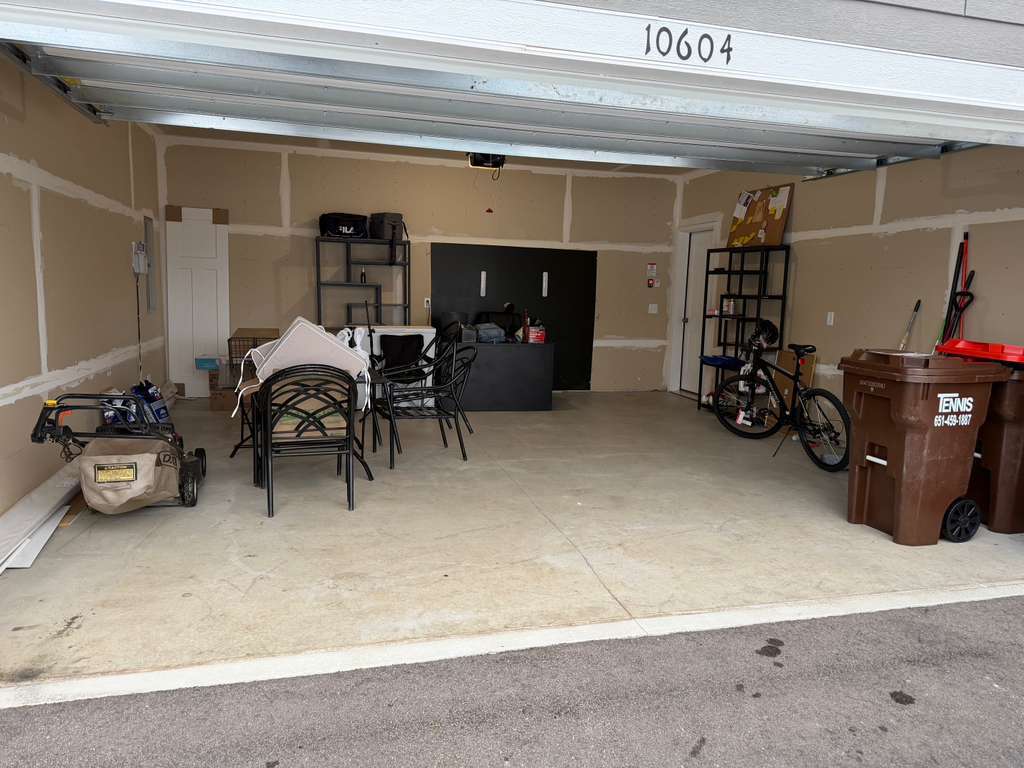 Building Photo - 10604 Heron Ave S