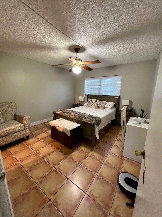 Master 1 Bedroom - 6665 SW 138th Ct