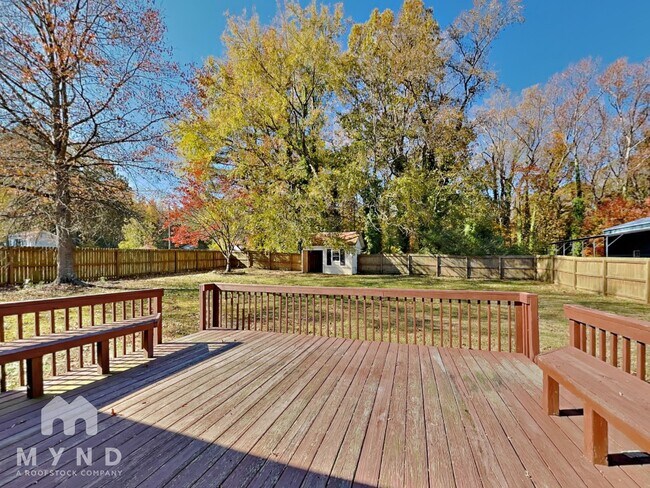 Building Photo - 5720 Raynor Rd