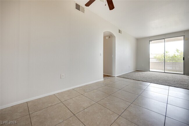 Building Photo - 75 N Valle Verde Dr