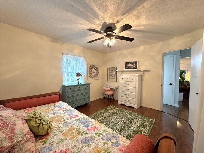 Building Photo - 205 S Ebb Way