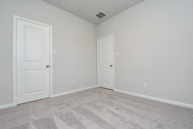Building Photo - 16493 Moss Ln