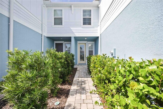 Building Photo - 3040 Via Sienna Cir