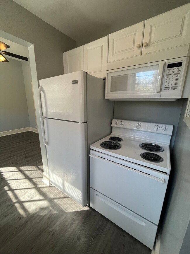 Building Photo - 311 S Washington St