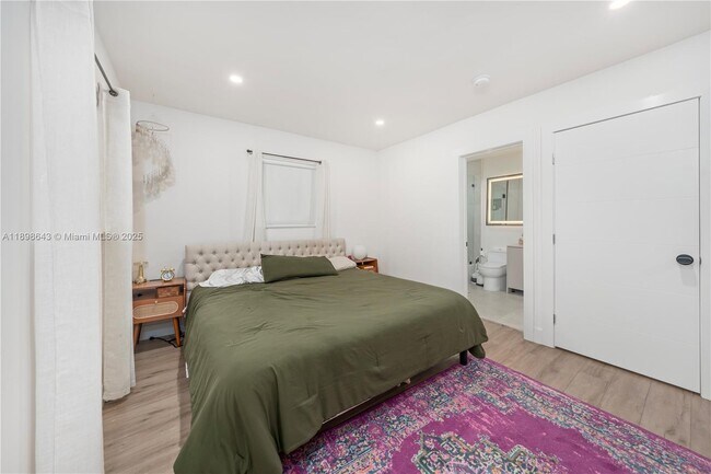 Building Photo - 1320 NE 210th Terrace