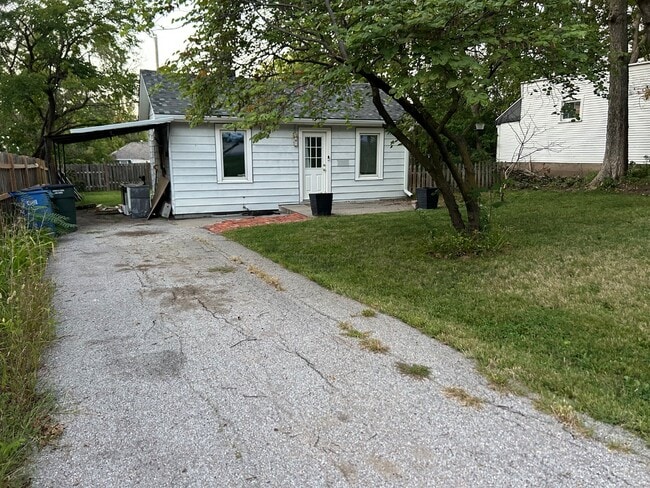 Building Photo - 1610 Burr St