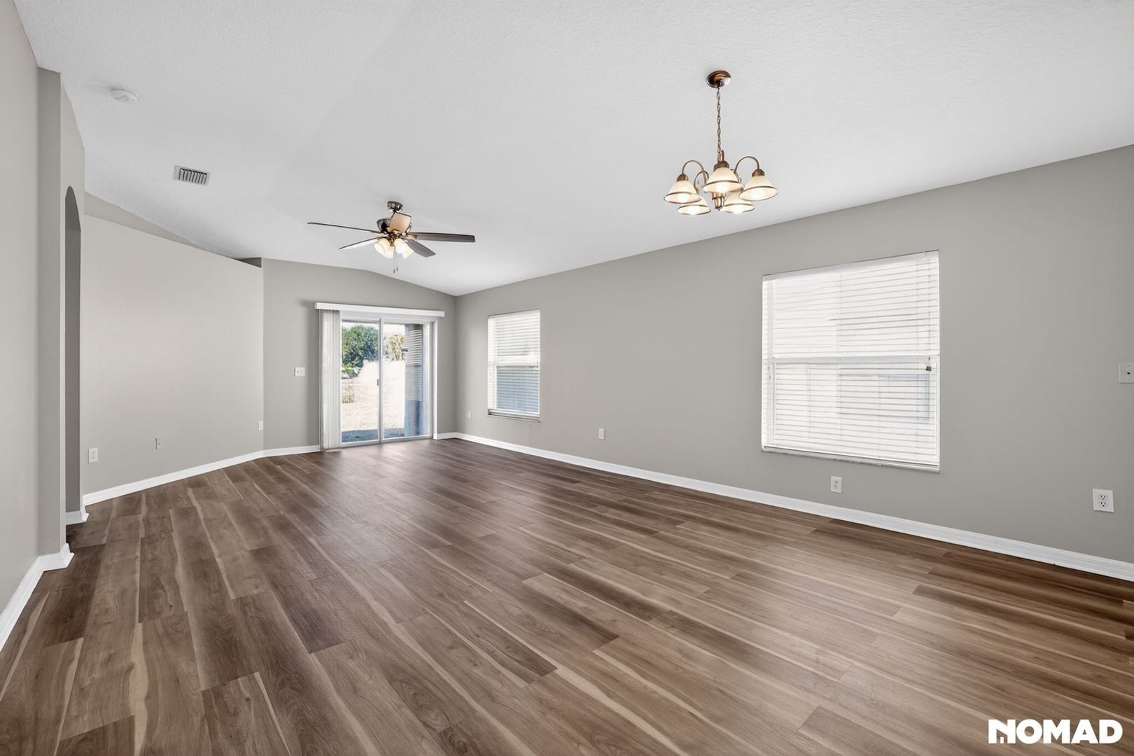 Building Photo - 7831 Carriage Pointe Dr