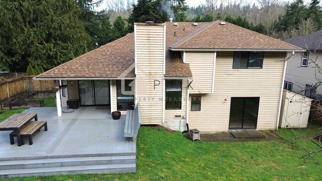 Building Photo - Beautifully Updated 3-Bedroom Home with A/C, Fenced Yard & Modern Finishes