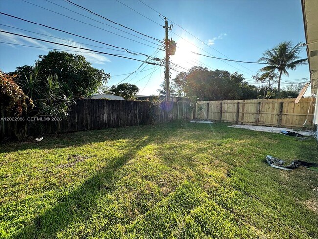 Building Photo - 480 NW 42nd Ct