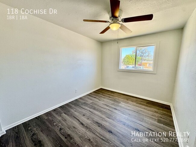 Building Photo - 118 Cochise Dr
