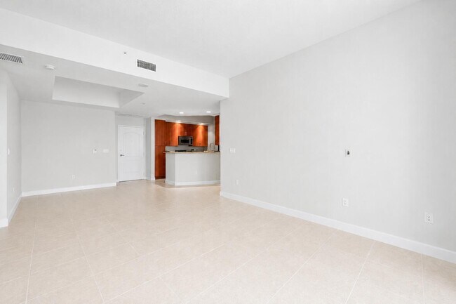 Building Photo - 801 S Olive Ave