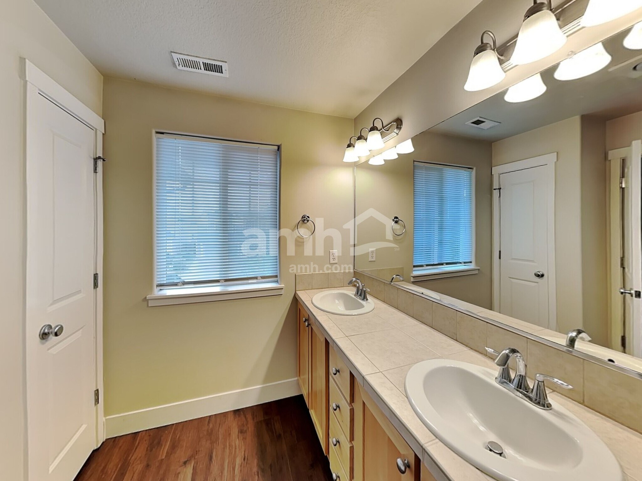 Building Photo - 1378 Alpine Lakes St SE