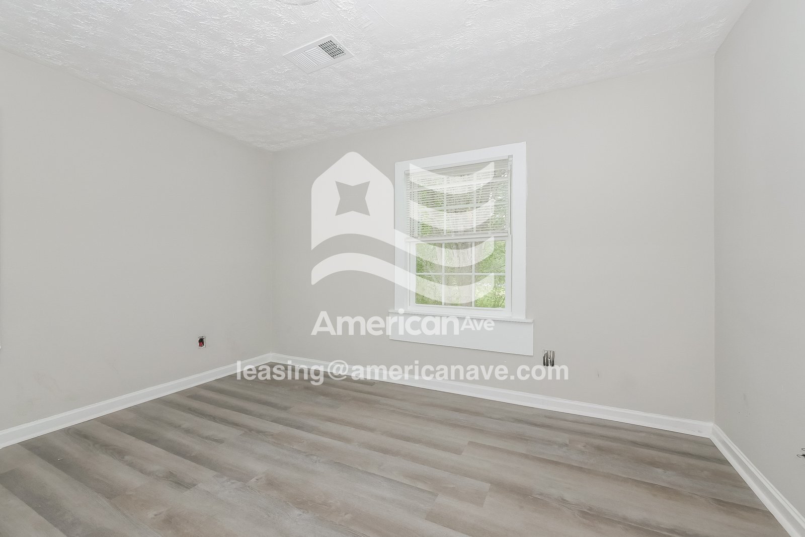 Building Photo - 912 54th St