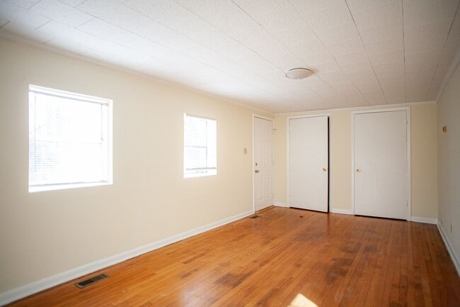 Building Photo - 507 Pine Bluff Trail
